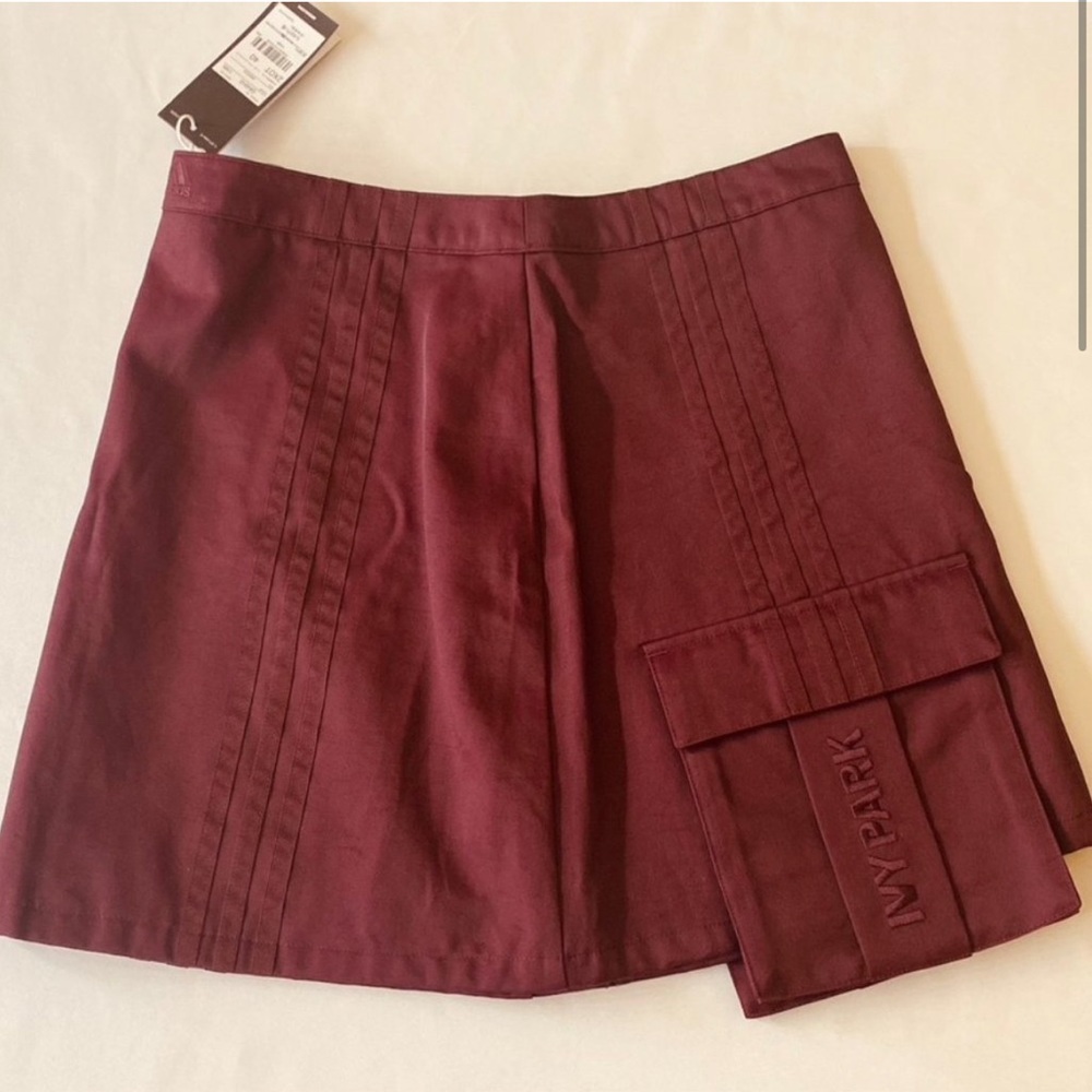 Adidas x IVY PARK skirt in maroon -Size M (NWT)